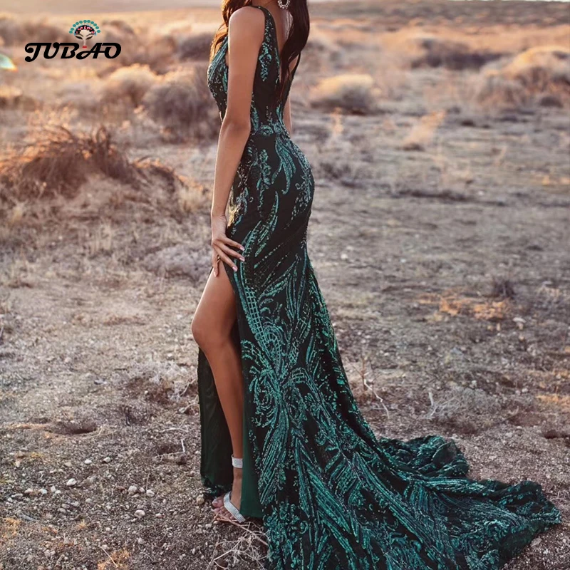 Блестящие облегающие вечерние платья с v образным вырезом и блестками зеленого