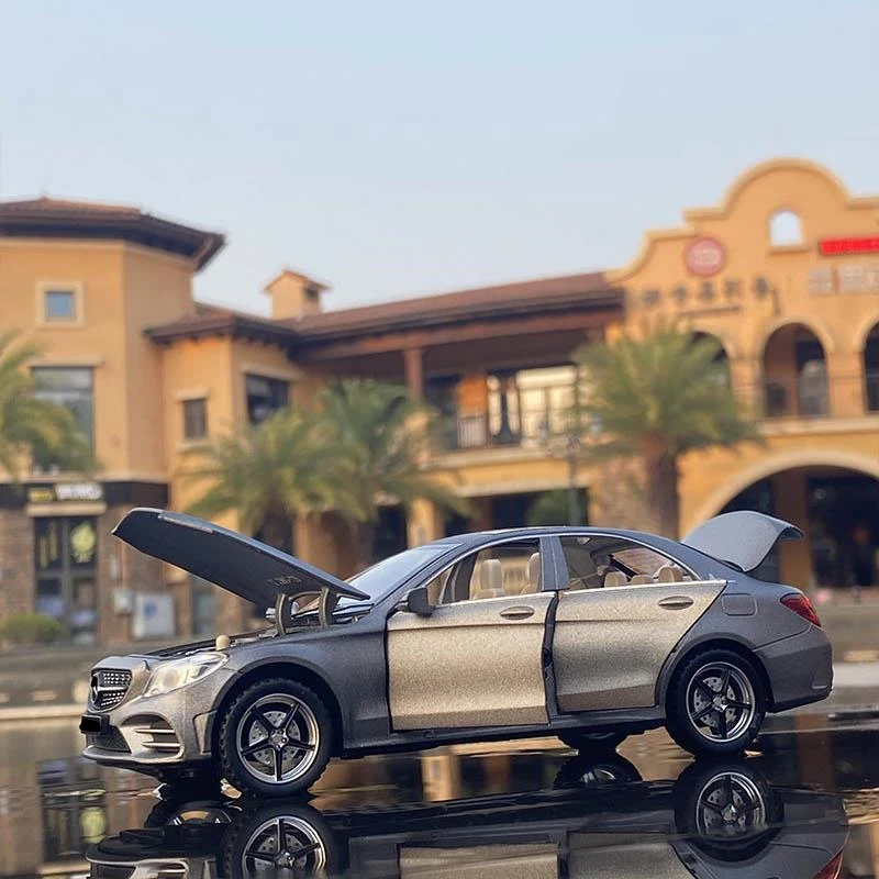 1/32 C260 L C-Class Alloy Car Model Diecasts Metal Vehicles Simulation Toy Car Model Sound and Light Collection Childrens Gifts 4
