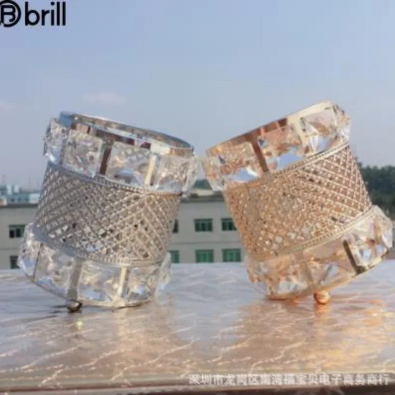 

European Style Crystal Candle Holder Gold Hollow Out Luxury Pen Container Makeup Brush Wedding Decoration Table Bougeoir Gift