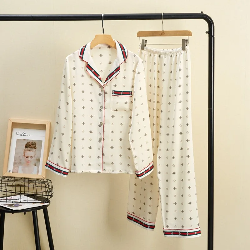 

Summer Ice Silk Pajamas Women Spring And Autumn Long-Sleeved Thin Section Loose Silk Pajamas Set Can Be Worn Outside Clothing
