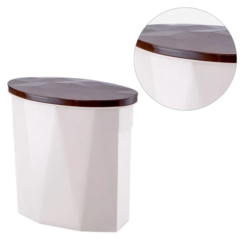 Пластиковый контейнер для хранения корма домашних животных с расширяющимся дном