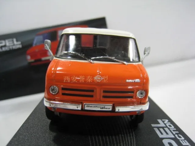 Модель автомобиля I XO 1:43 OPEL BEDFORD BLITZ 1973 1980 из сплава Литые металлические игрушки