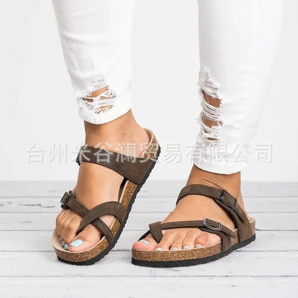 

Europe And America Hot Selling Split Toe Single Belt Buckle Saw Dust Large Size Thick Flat Slippers Women's Hot Selling Sandals