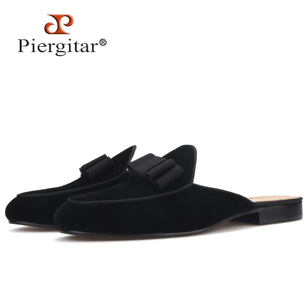

Piergitar 2020 new design handmade butterfly-knot men velvet slippers leather insole fashion party and banquet men's mules