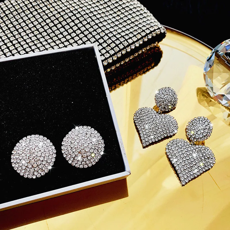 12663126562_1250376837