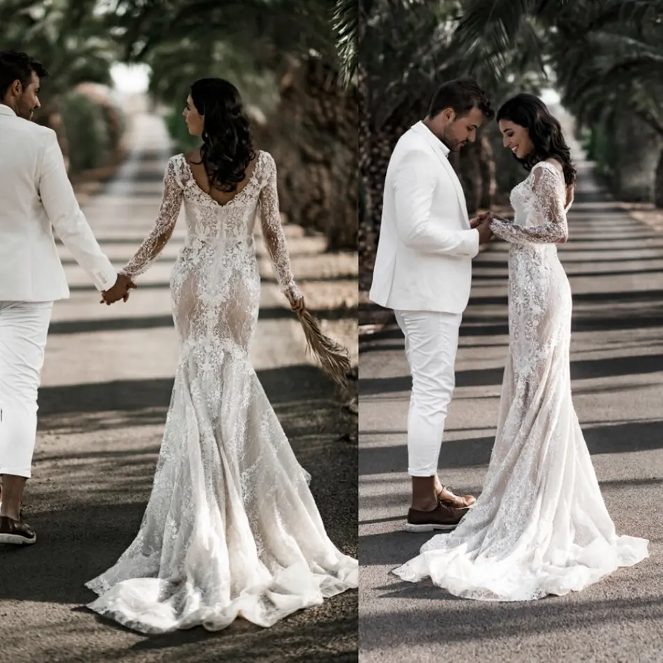 

Gorgeous Mermaid 2020 Wedding Dresses Lace Appliqued Long Sleeve V Neck Bridal Gowns Sweep Train Robe De Mariée