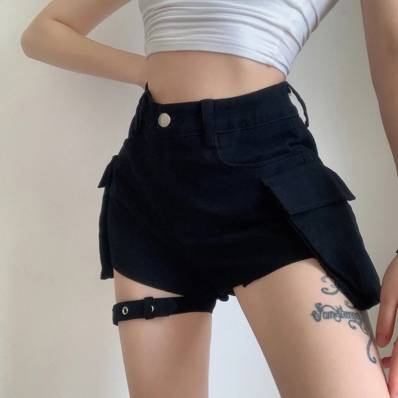 HIGAREDA Punk Black Cargo Shorts Women with Leg Ring Casual Pockets High Waisted Short Pants Ladies Gothic Fashion