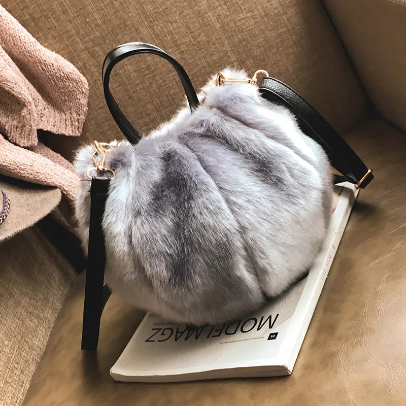 

Round Winter Women Tote Faux Fur Women Handbags Plush Messenger Crossbody Bag for Ladies Funny Designer Solid Color Shoulder Bag
