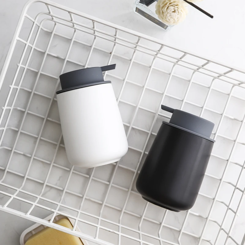 European Art Ceramic Hand Sanitizer Bottle Home Hotel This Method Water Shower Gel Press Bottle Bathroom Decoration Accessories European Art Ceramic Hand Sanitizer Bottle Home Hotel This Method Water Shower Gel Press Bottle Bathroom Decoration Accessories
