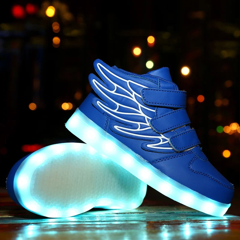 Children Shoes Light LED Sneakers Boys Gilrs Baby Fashion Casual Sports Summer 2022 Rubber Flats Designer Wings Kids Boots