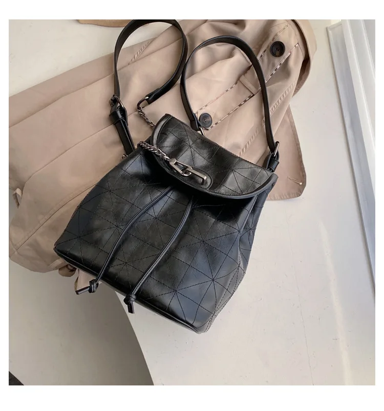 Women's Fashion Soft Leather Backpack With Chain Female Large Capacity Geometric Backpack Purse Girls Travel Bags Black Wine red (7)
