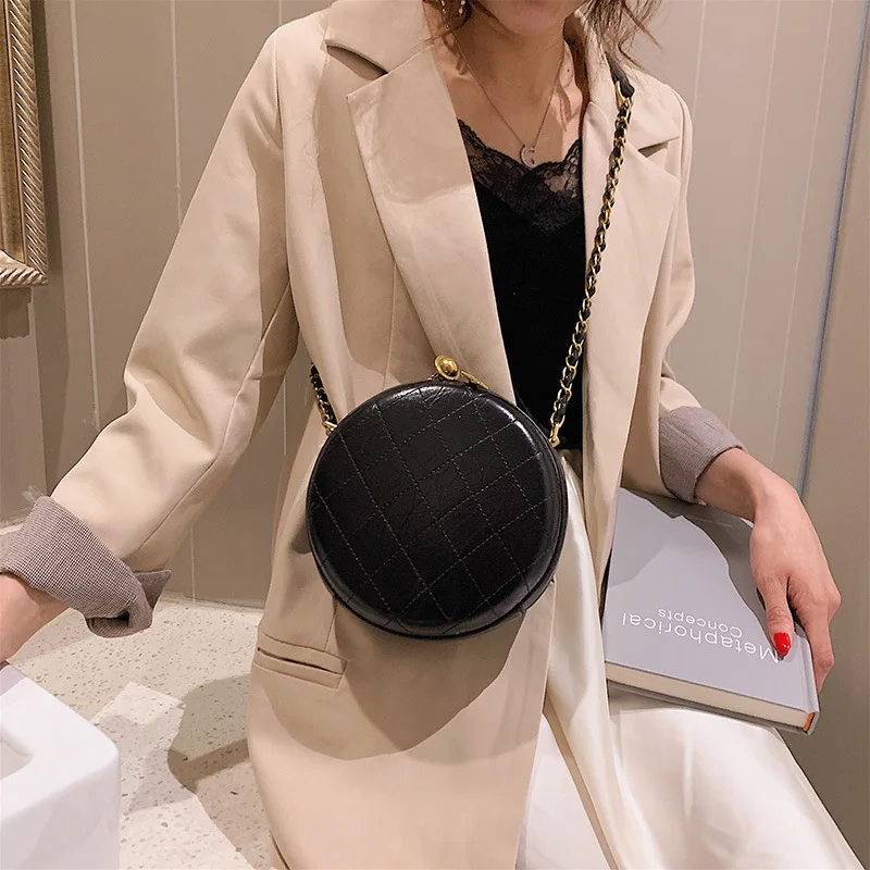 

2019 new small Xiangfeng Lingge shoulder bag small round bag Joker Messenger bag