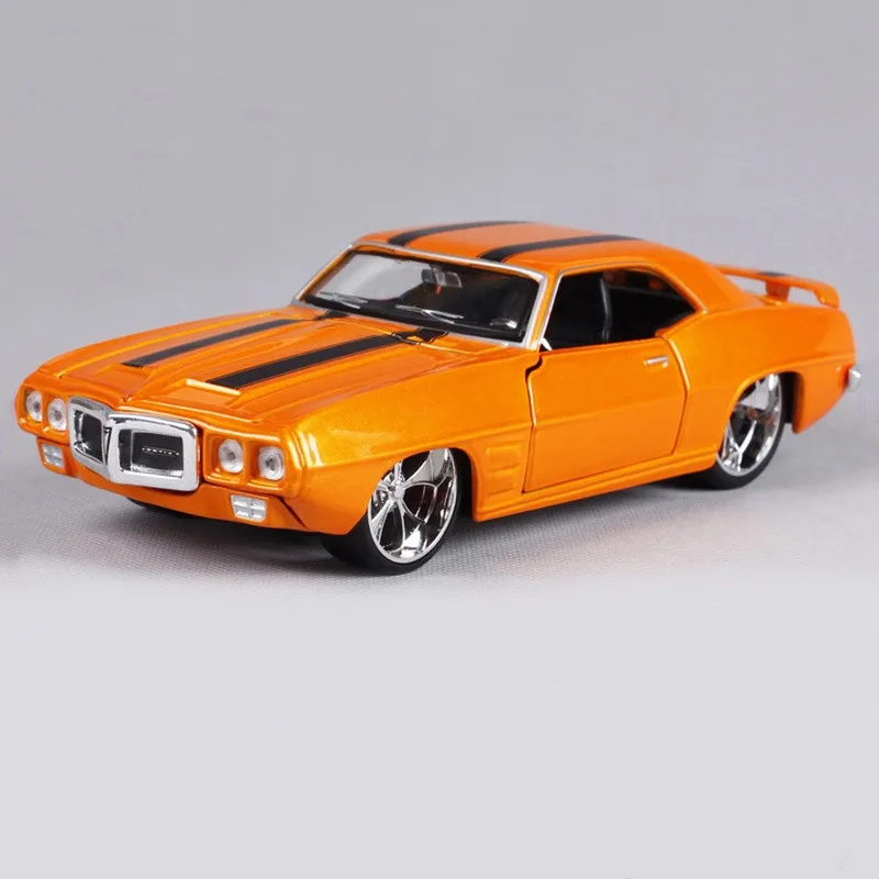 Изысканная коллекция 1:24 1969 Pontiac Firebird модель сплава, высокое моделирование литья под давлением подарок премиум класса украшения