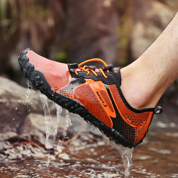 

2019 Men Barefoot Five Fingers Shoes Summer Water Shoes for Men Outdoor Lightweight Men Aqua Shoes Fitness Sports Sneakers