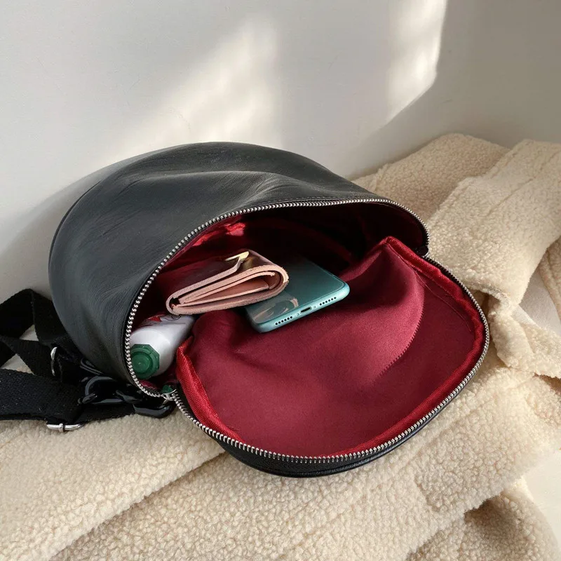 Fashion Wild Waist Bag High Capacity PU leather Acrylic Chain Saddle Bag Fanny Pack Bananka Women Satchel Belly Band Belt Bag