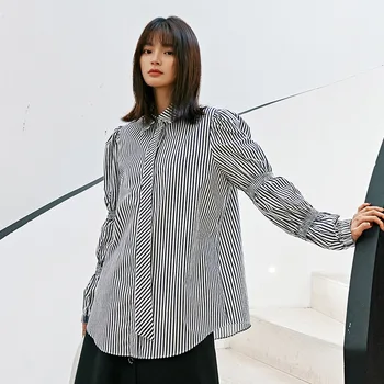 

LANMREM can ship fashion spring new grey Stripe Shirt for famale 2020 loose bandage long sleeve design tops vintage YH929