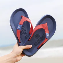 Летние мужские трендовые шлепанцы в Корейском стиле; модные повседневные сандалии; мужские шлепанцы