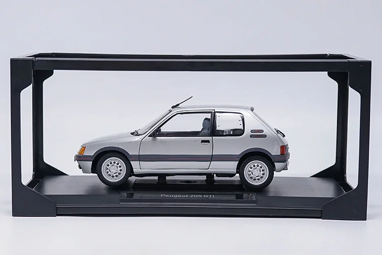 1:18 высокое тщательное 1991 PEUGEOT 205 GTI сплав модель автомобиля статические металлические модельные автомобили с оригинальной коробкой