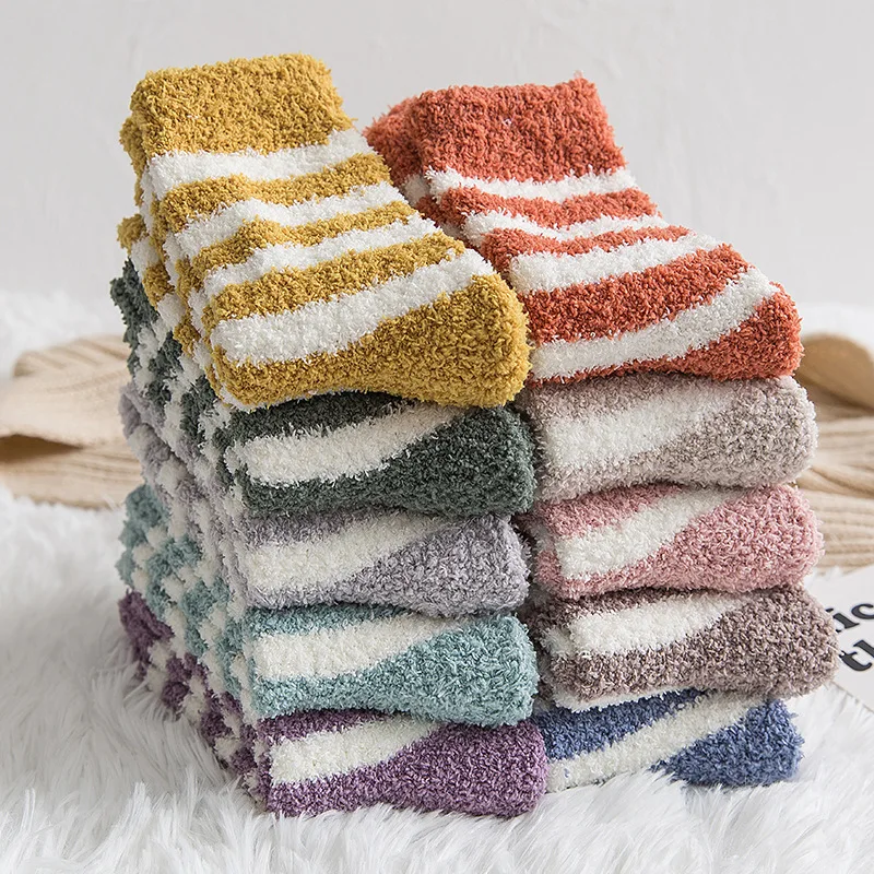 Socken Frauen Gestreiften Flauschigen Korallen Samt Dicke Warme Winter Socken Mädchen Innen Boden Handtuch Socke Atmungsaktive Frau Nette Soks Meias