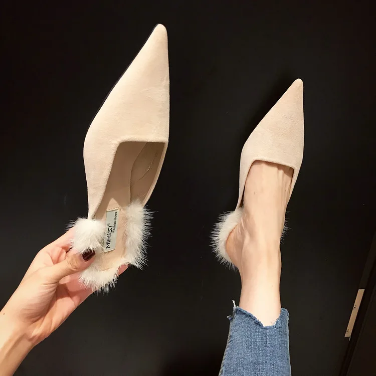 

Thin Heels Slippers Fur Luxury Slides Flock Shoes Cover Toe Mules Women Loafers Plush Designer Flat Pointed Rome Basic Rubber