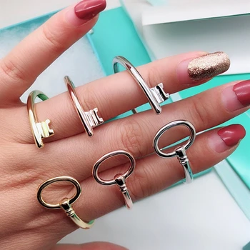 

Original Genuine 1：1 S925 Sterling Silver Round Key Hot Trendy Bracelet Women Logo Romance High-End Jewelry Holiday Gift