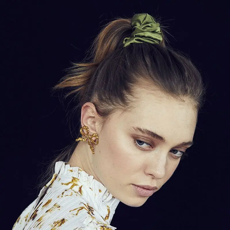 

Summer Golden Glossy Big Textured Bow Stud Earrings For Women Fashion Jewelry Y4QB