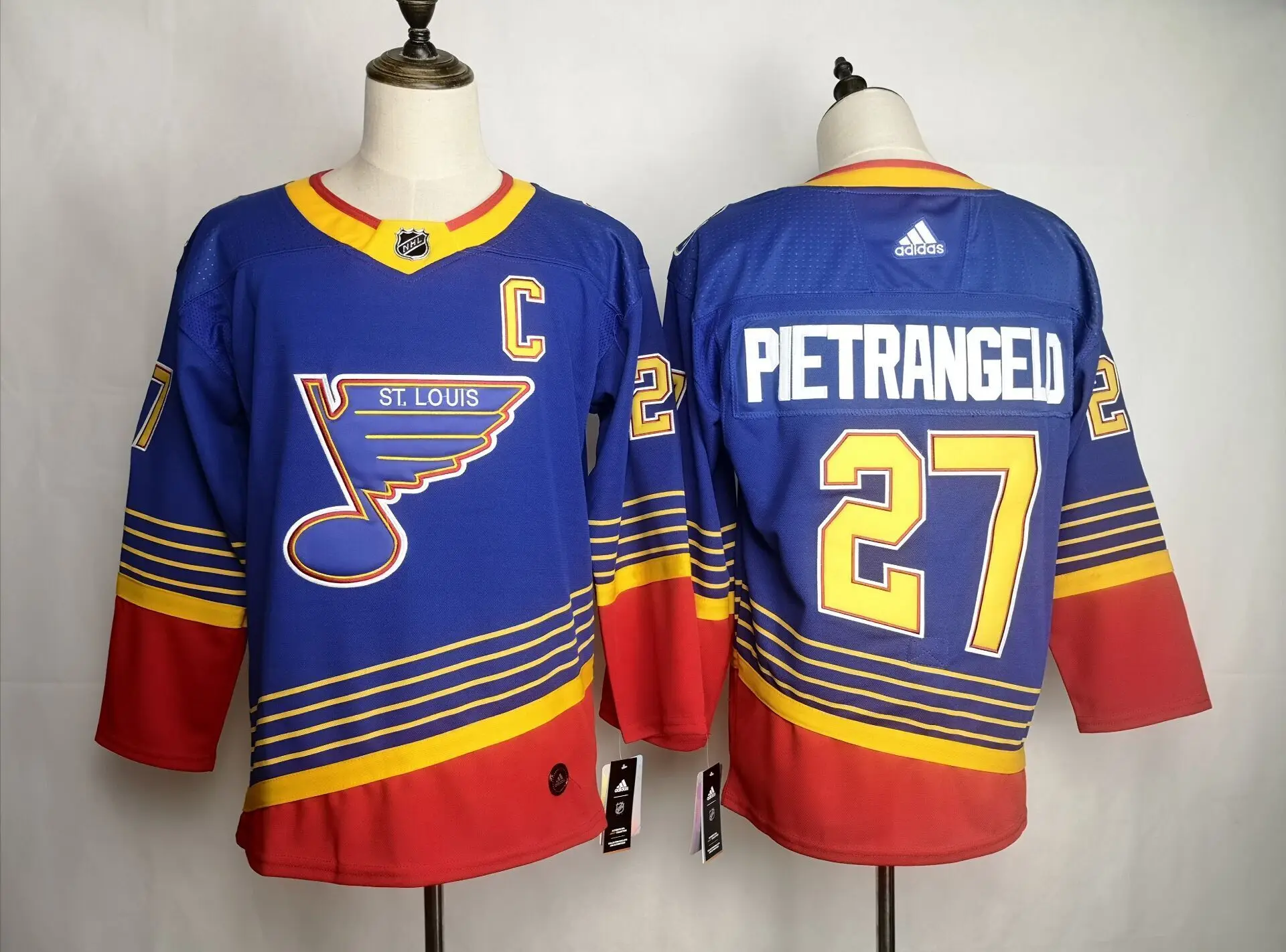 Сшитые свитера «Св. Луи»#91 «Vladimir Tarasenko»#50 Binnington#90 Ryan o' reilly#27 Alex pietrangero#10 Schenn - Цвет: Серый