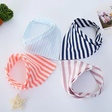 Хлопковые детские нагрудники, двустороннее Полосатое треугольное полотенце для малышей, детский шарф, слюнявчик для полоскания рта, нагрудник для новорожденных