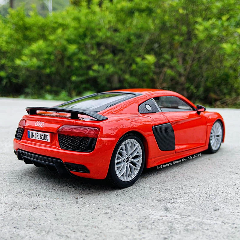 Maisto 1:24 Audi R8 V10 Plus sports car Die-cast alloy car