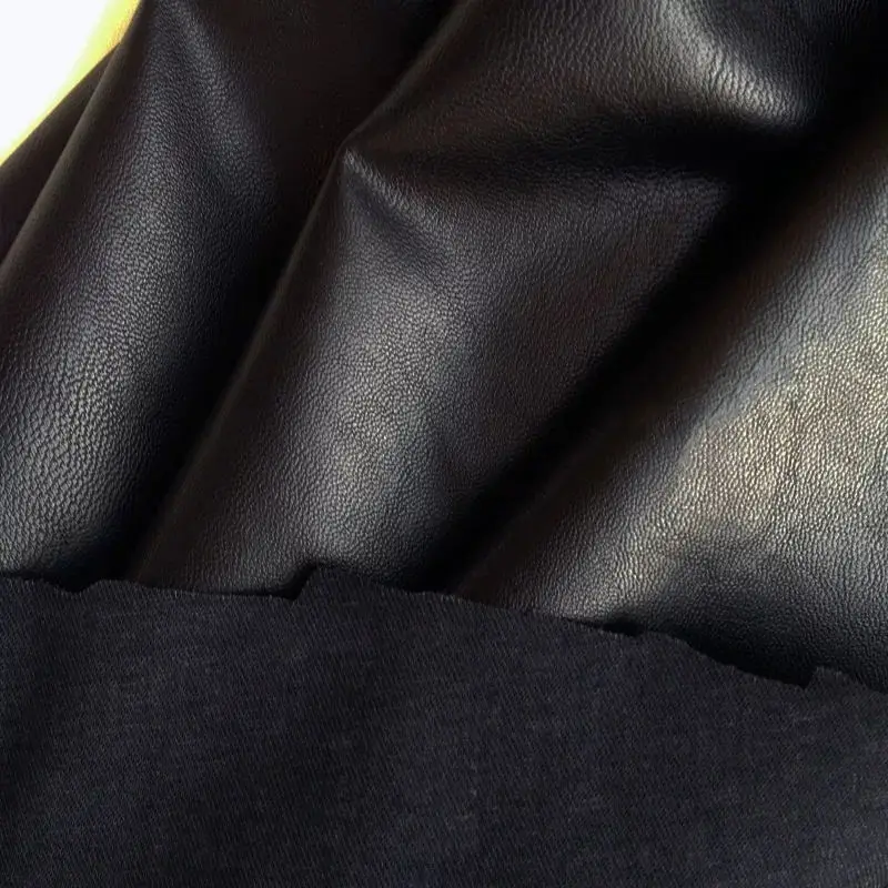 Черный мягкий PU искусственная кожа ткань Imiation Pleather ткань, подходит для пальто, юбки, мебели, продается по метру