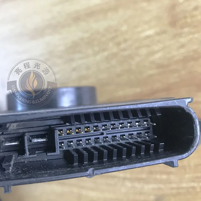 89907-48050 Original 89908-48050 Car Headlight Light Computer LED 
