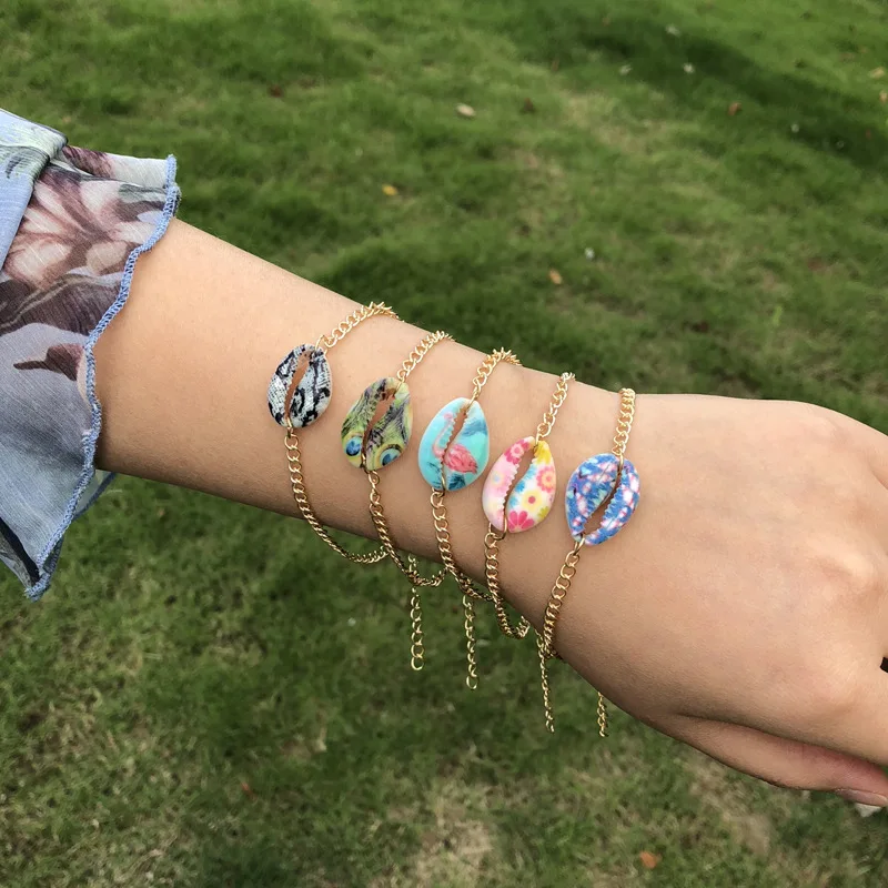 

Fashion multicolor print shell charm bracelet for women bohemian gold color chain bracelets femme statement bracelet jewelry