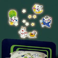 Настенные наклейки с ночным освещением,, модные светоотражающие наклейки с рисунком из мультфильма, детская комната, спальня, счастливый медведь, Y0022