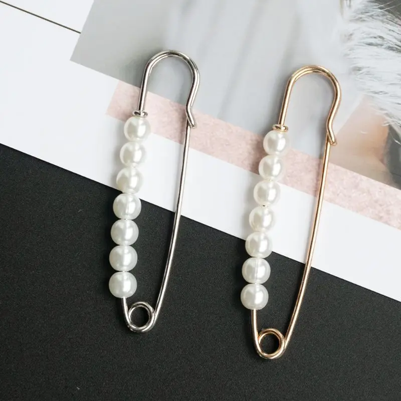 Tiande 9 Pieces Sweater Shawl Clips Set Include Double Faux Pearl Brooch Pins and Crystal Shawl Clips for Women Girls Costume Accessory