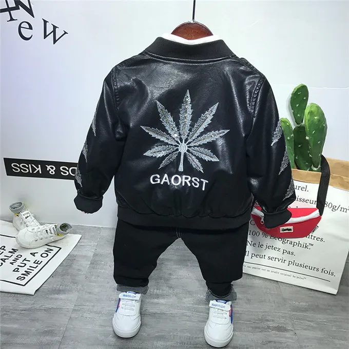 11648985273_2146891023