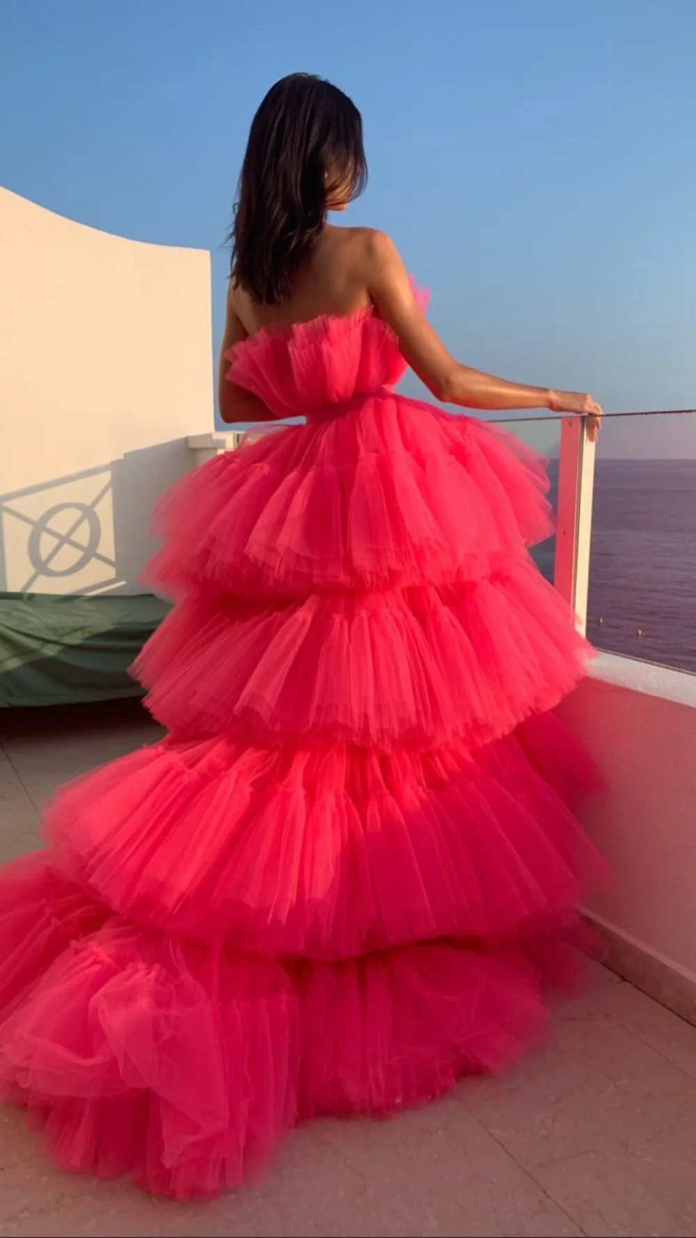 Kendall Jenner Fuchsia Prom Dresses High Low Strapless Tiered Pleat Tulle Evening Celebrity Gowns 2022 Formal Party Dresses New