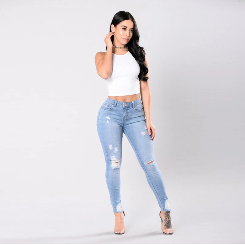 Jeans de. Levis 881. барбара палвин в джинсах. джинсы и топ на белом фоне. мужские джинсы.