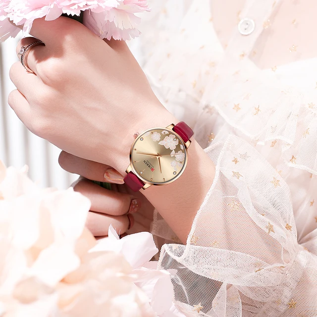 ساعة يد نسائية من CURREN علامة تجارية فاخرة كوارتز جلدية للنساء، بتصميم ساحر مع زهوروألوان مميزة، نموذج 9068 6