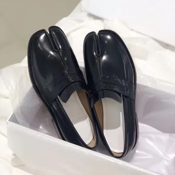 

Patent Leather Split Toe Women Flat Single Shoes Black White Slip-on Shoes Spring Autum Women Fashion Shoes Luxury Brand Design