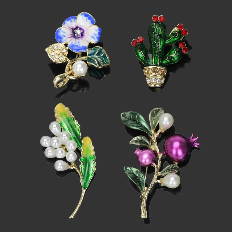 

Europe And America New Style Fashion Simple Cactus Leaf Plant Brooch Versitile Elegant Pearl Accessories