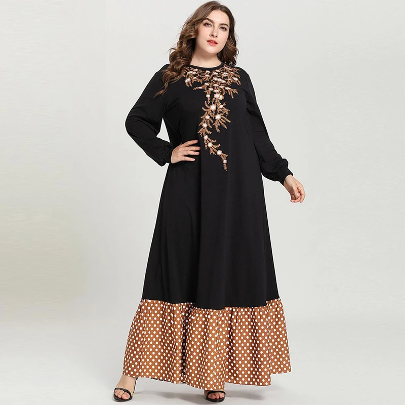 Мусульманское женское платье с длинным рукавом черное в Дубае макси вышивка