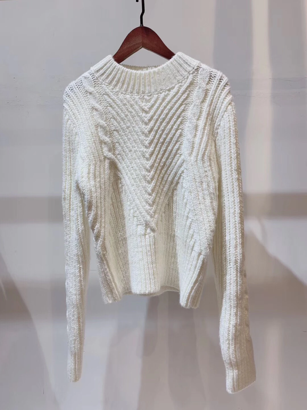 Осенний и зимний женский белый толстый свитер с высоким воротником и длинным рукавом из грубой шерсти