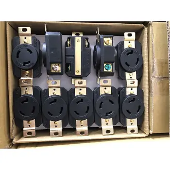 

20A 277V 4 Hole Generator Outlet US Anti-off Power Socket Inline Wire Connector