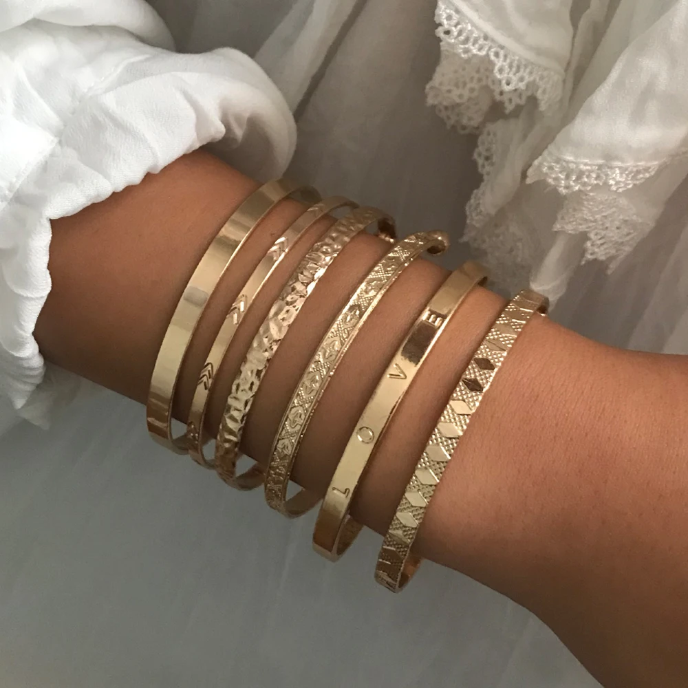 

Bracelets Boho Vintage Gold Geometric Carved Arrow Round Letter Bracelet Set Beach Fashion Jewelry Riverdale Bijoux Femme Punk