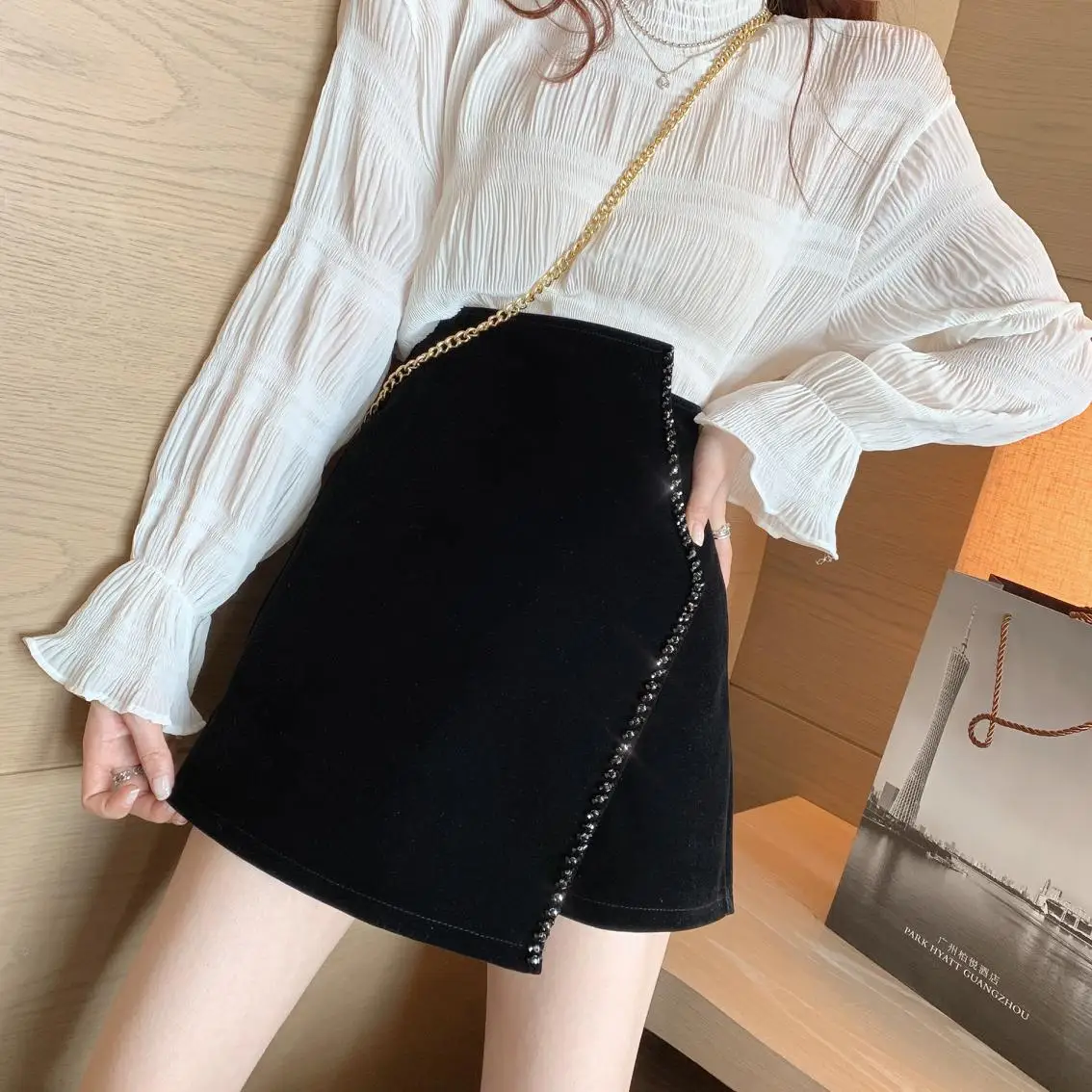 Ins CHIC Europe French Irregular Velvet Hand Bead Rhinestone Woman Velour Mini Skirt High Waist Bodycon Lady Bottom Black Winter