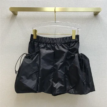 

Luxury Brand Black Sport Shorts 2020 Autumn Women Fashion Thin Tooling Drawstring Big Pockets Waist Elastic Polyamide Shorts New