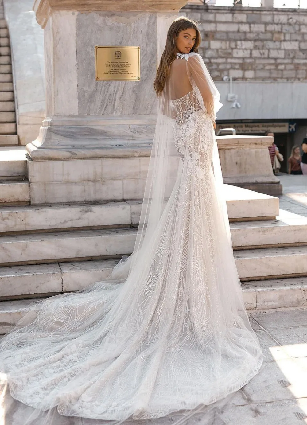 Newest-Shinny-Mermaid-Wedding-Dress-with-Wrap-NEW-Sexy-Long-Sleeve-Lace-Appliqued-Bacless-Sweetheart-Beach (2)