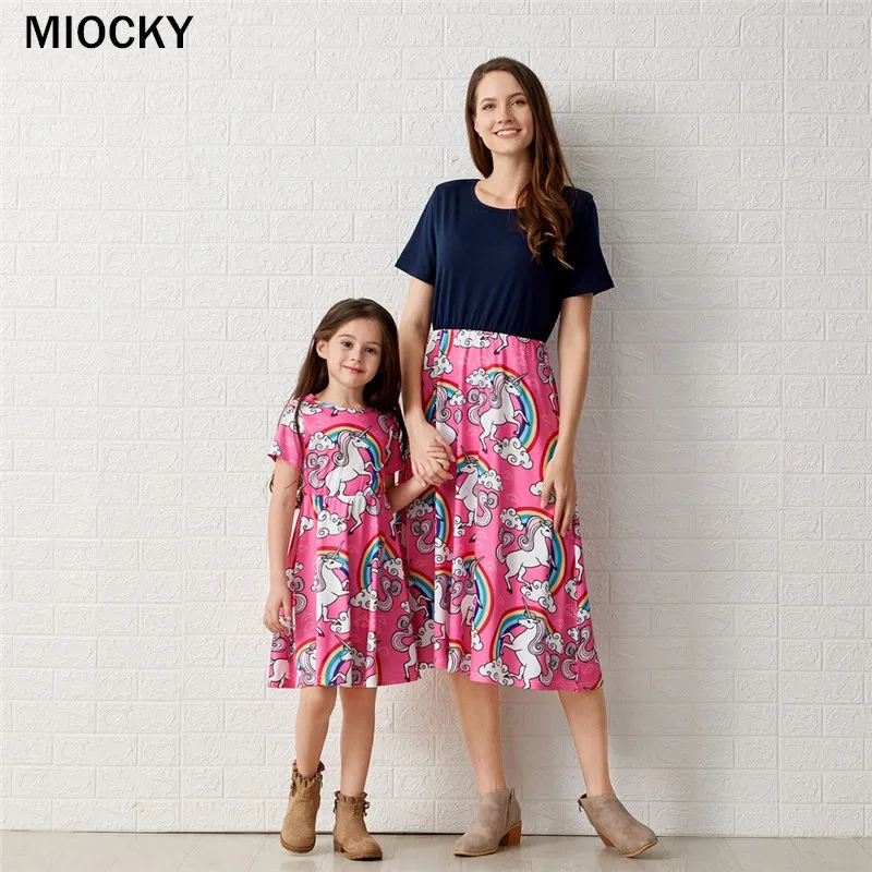 NASHAKAITE-Mother-daughter-dresses-Rainbow-and-Unicorn-Print-Short-sleeve-Matching-Dresses-Mommy-and-me-clothes (2)
