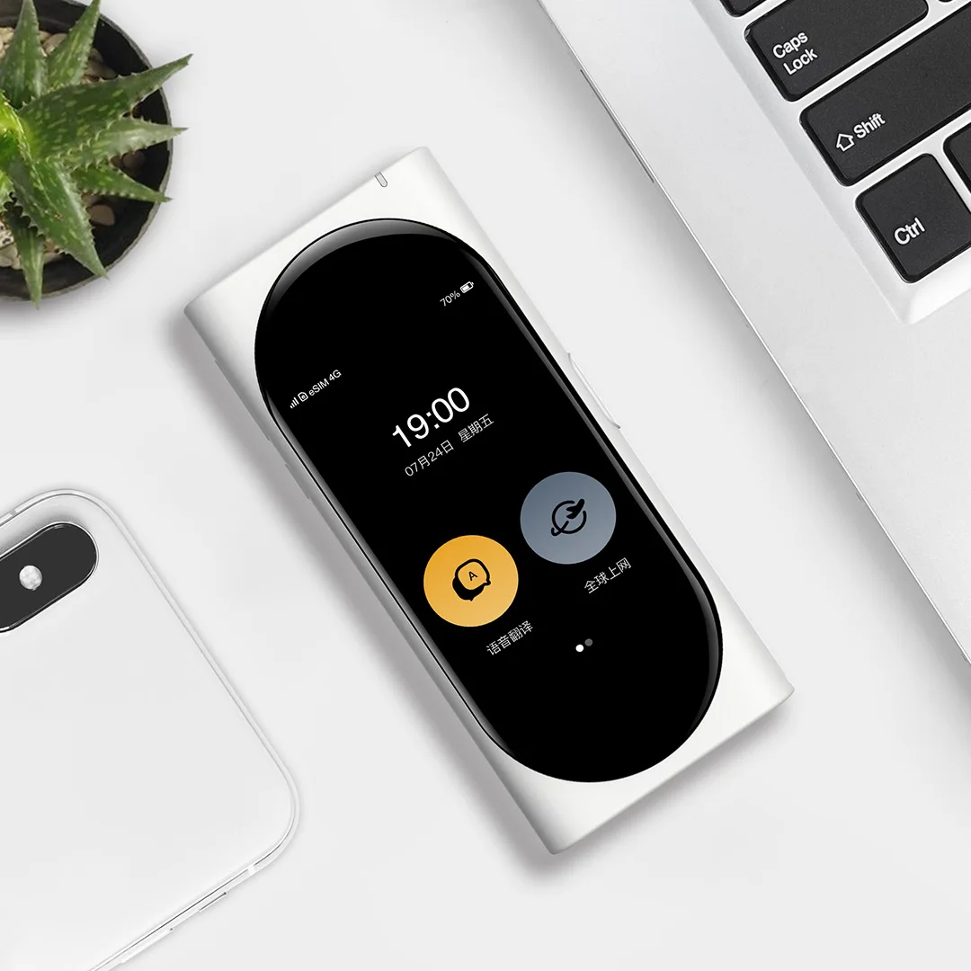 

Langogo AI Translator 3.1 Inch portable 105 Languages Global Wifi Hot Spot Translator Voice Interpreter