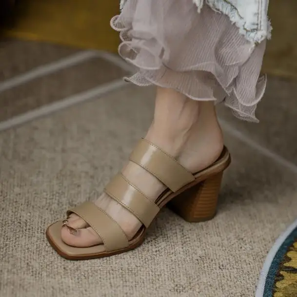 完成品 女性のためのオープントゥとハイヒールのレトロなサンダル 厚いかかとのある革の靴 夏の靴 21 大人気 Women S Shoes Sindivacs Com Br
